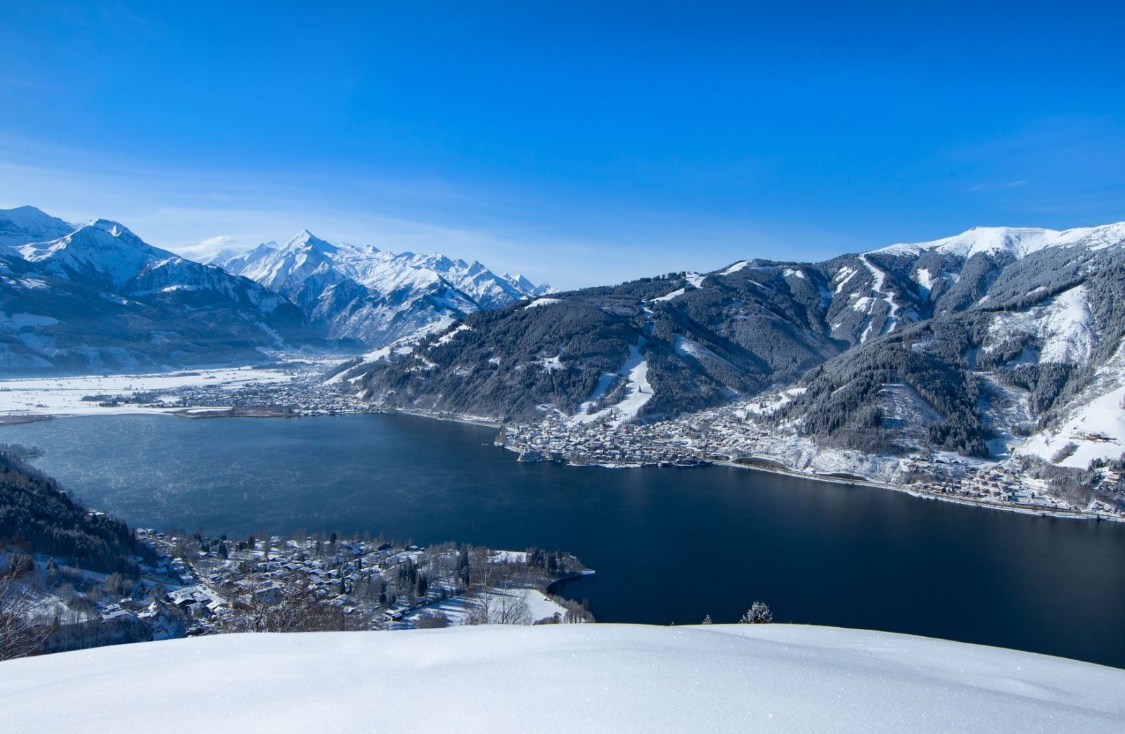 <p><em>Willkommen</em> in<br />
Zell am See</p>