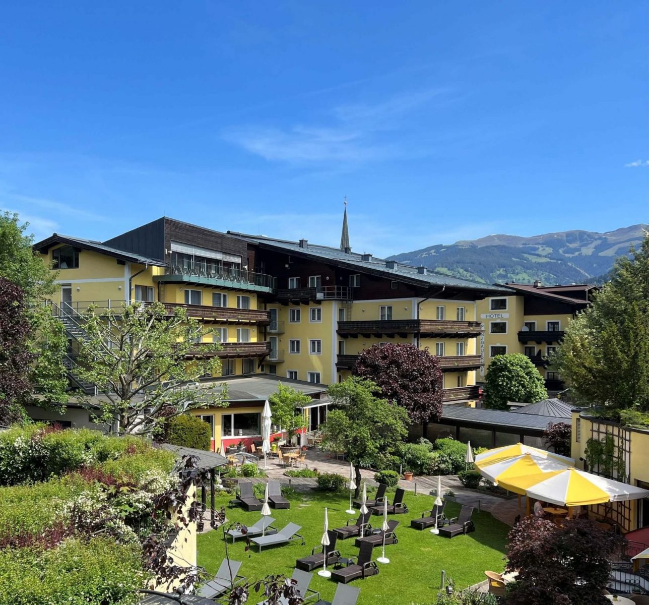 The Hotel Der Schütthof with a Garden in Zell am See